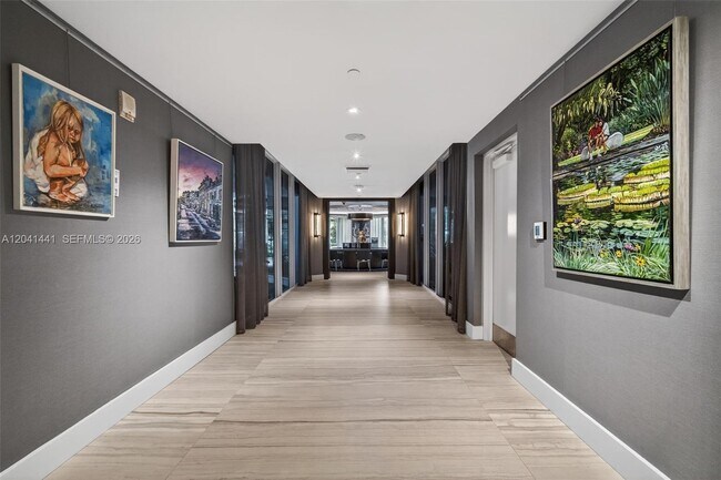 Building Photo - 333 Las Olas Way