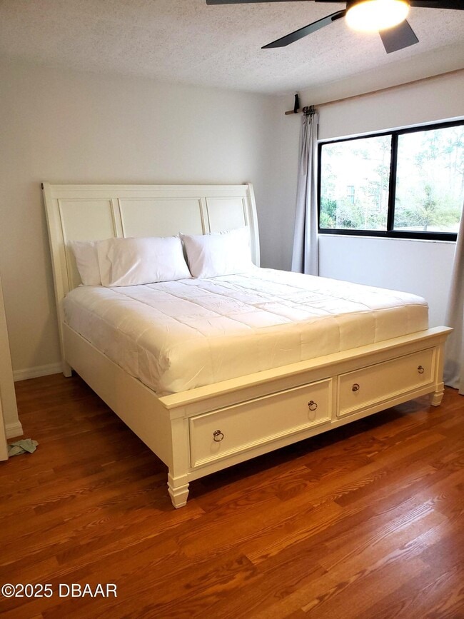 Building Photo - 165 White Fawn Dr