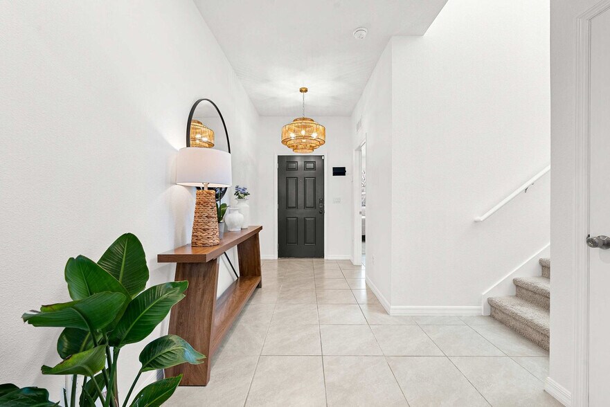 Building Photo - 7552 Oakmoss Loop