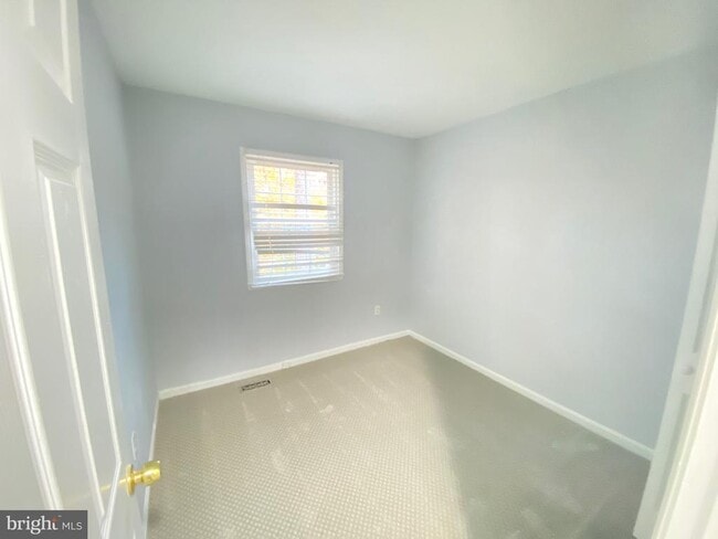 Building Photo - 9244 Sprucewood Rd