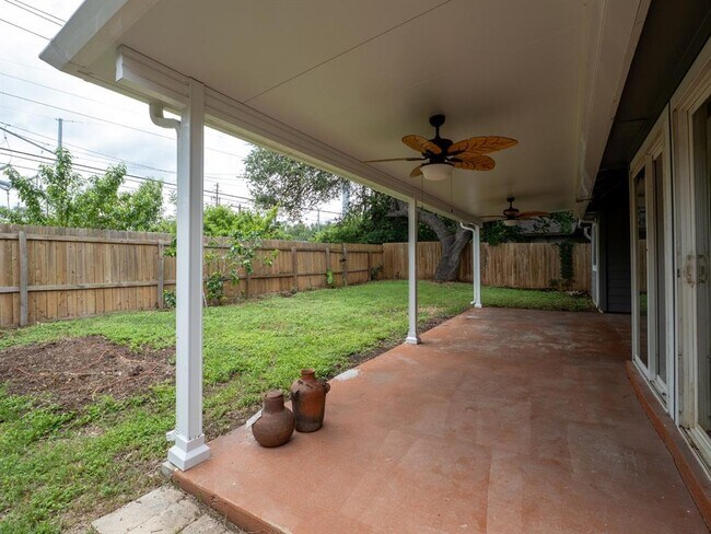 Building Photo - 6307 Avery Island Ave