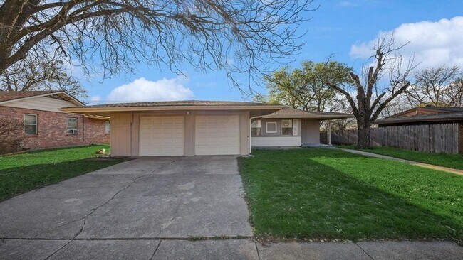 Building Photo - 4313 Bonnie Dr