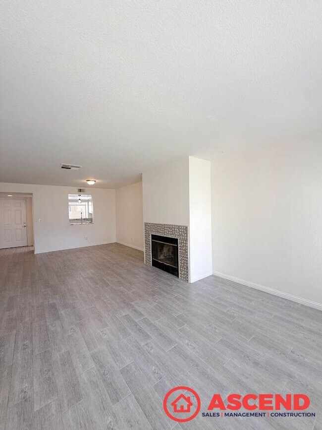 Building Photo - Move-In Special for Memorial Day! Deposit Gets You In — Hurry, Offer Ends 5/26