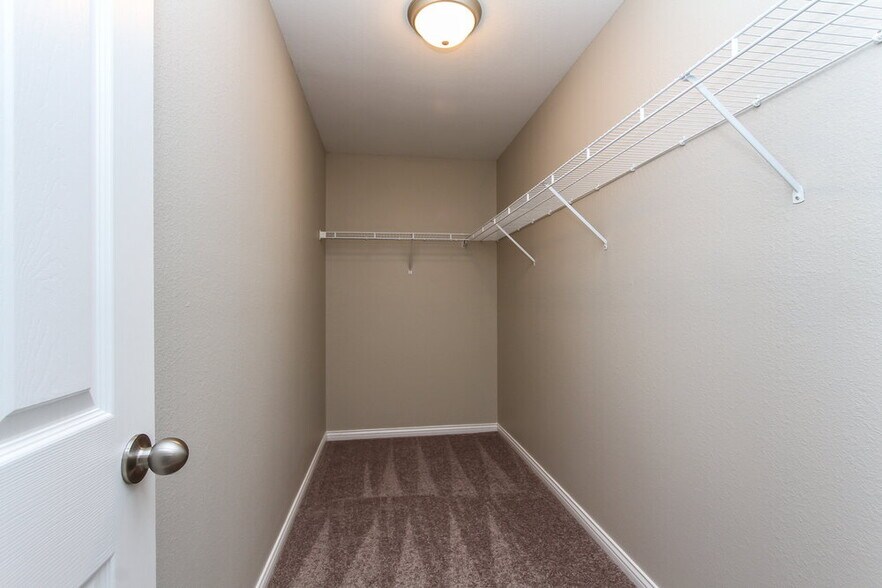 Building Photo - 7414 Angus Way