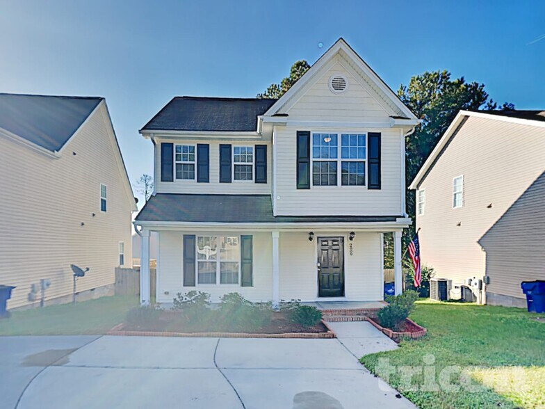 Building Photo - 2809 Erinridge Rd