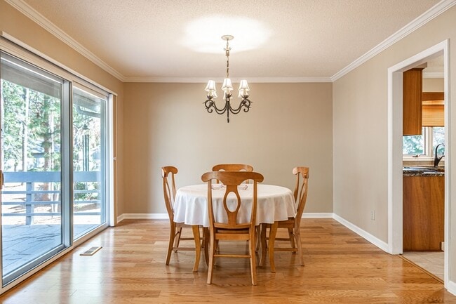 Building Photo - 285 Sugar Gum Ln