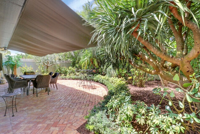 Building Photo - 109 Seashore Dr