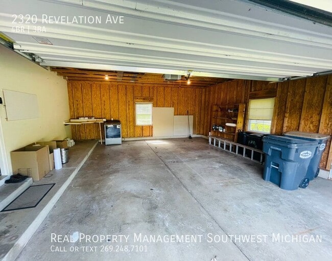 Building Photo - 2320 Revelation Ave