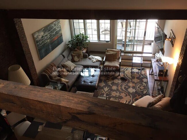 Building Photo - 23 Church St