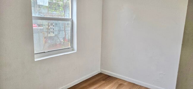 Building Photo - 2325 Johnson St