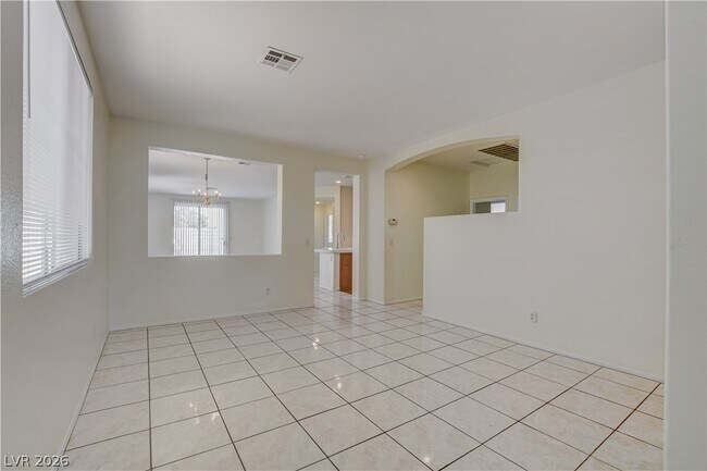 Building Photo - 9890 Ridgehaven Ave