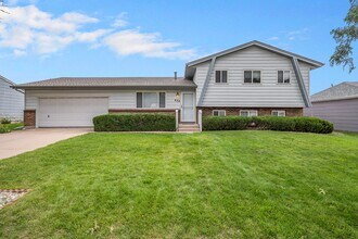 Building Photo - ? Move-in Ready & Fully Renovated! ?