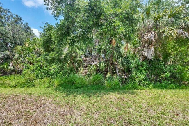 Building Photo - 2034 Mesic Hammock Way