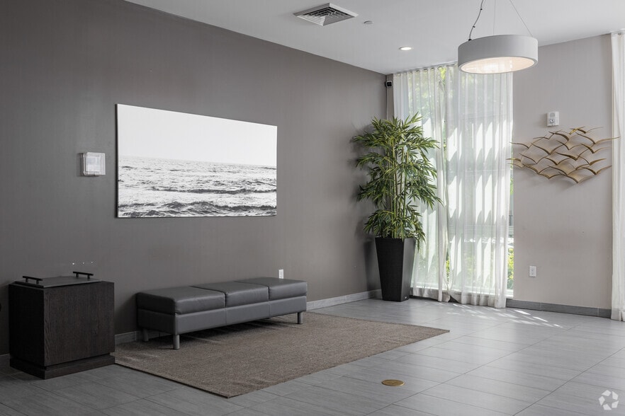 Lobby Photo - Soundview Landing