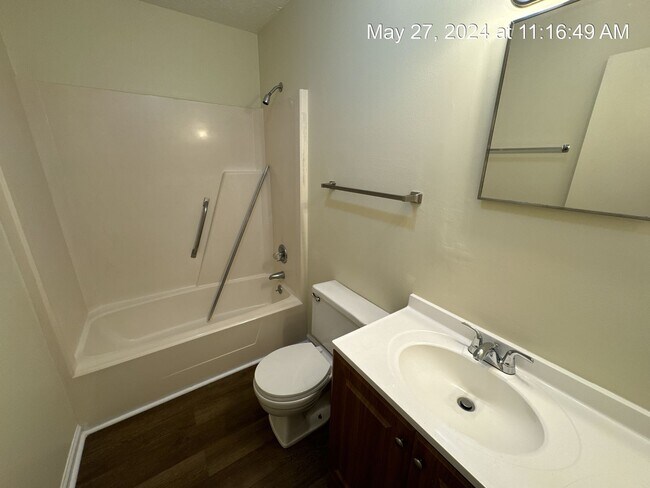 Building Photo - 5876 Aftonshire Dr