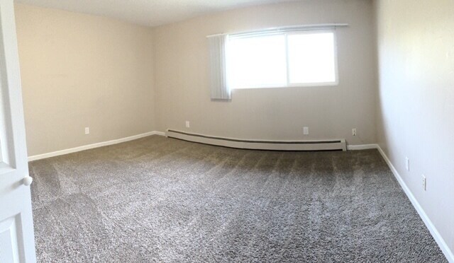 Building Photo - 2803 Aspen Dr