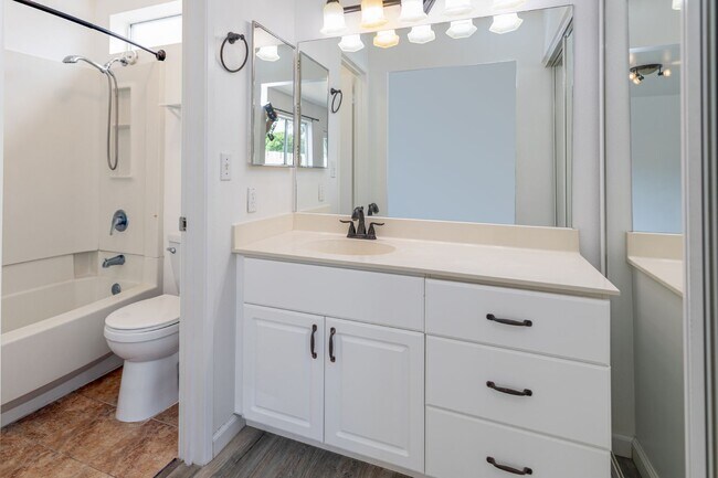 Building Photo - Island Living in the Heart of Ewa Beach - Alii Cove (3Bed/2Bath)