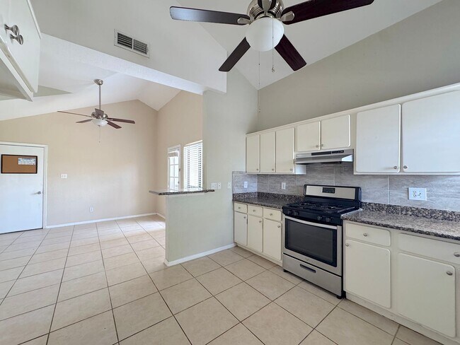 Building Photo - 1605 Cezanne Cir