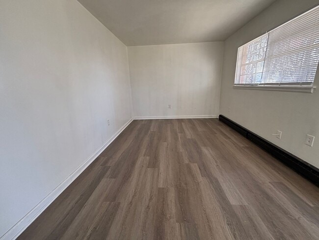 Building Photo - Idlewild Property