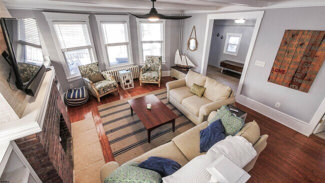 Building Photo - 26 S Oakland Ave