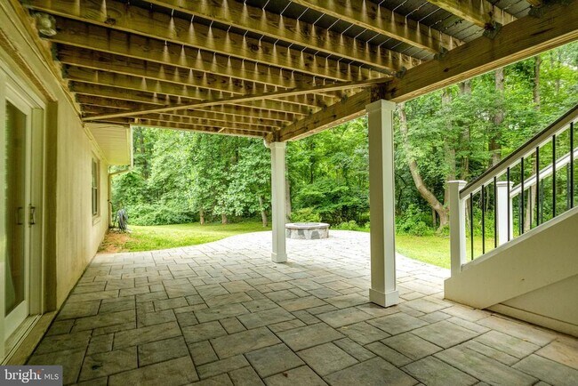 Building Photo - 9622 Cinnamon Creek Dr
