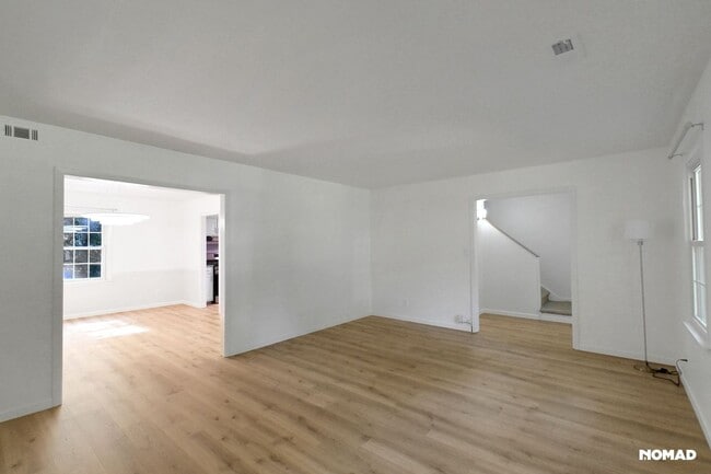 Building Photo - Charming 3BR House in Charlotte