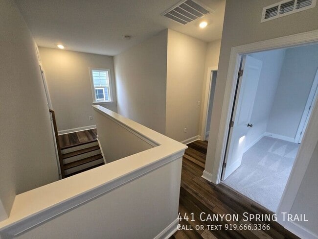 Building Photo - 441 Cyn Spg Trl