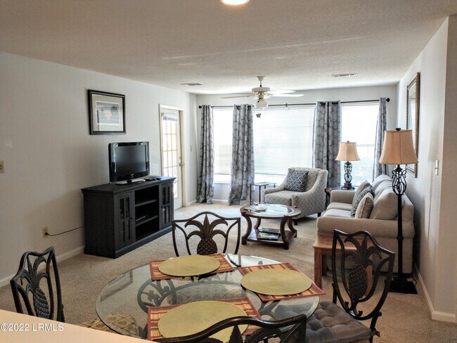 Building Photo - 1231 Ladys Island Dr