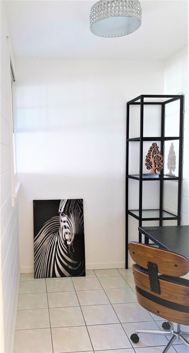 Office or den in past used as bedroom - 527 29th Ave