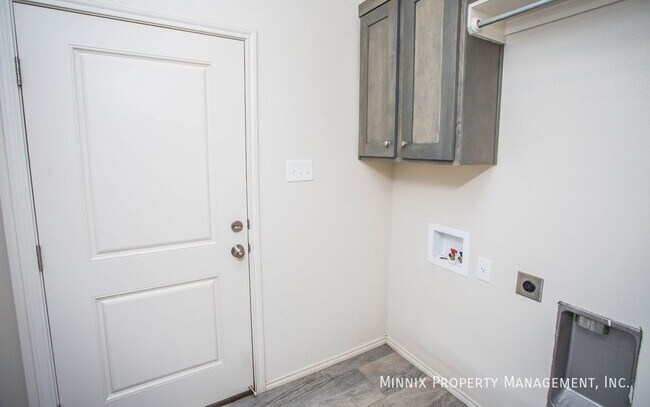 Building Photo - 1144 N 7th St