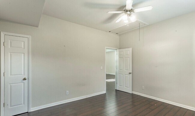 Building Photo - 815 Hamilton Ave