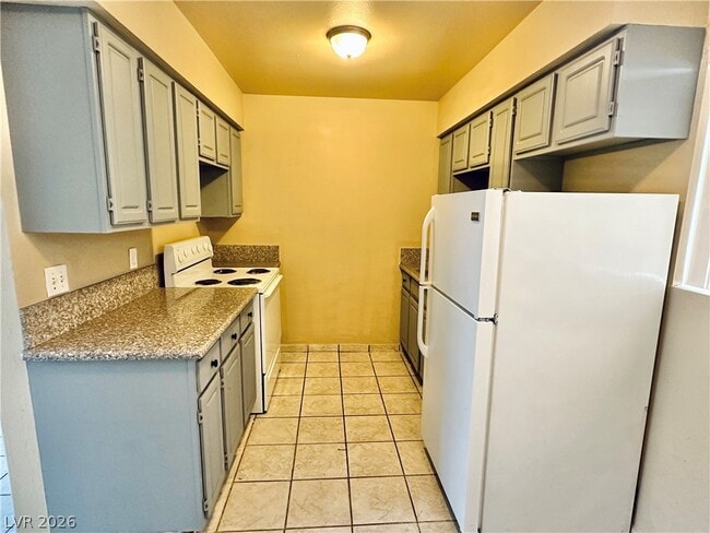 Building Photo - 3330 Cambridge St