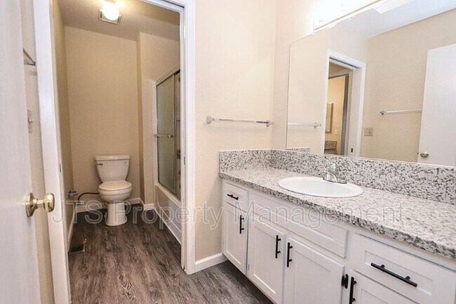 Building Photo - 5828 Alorn Ln