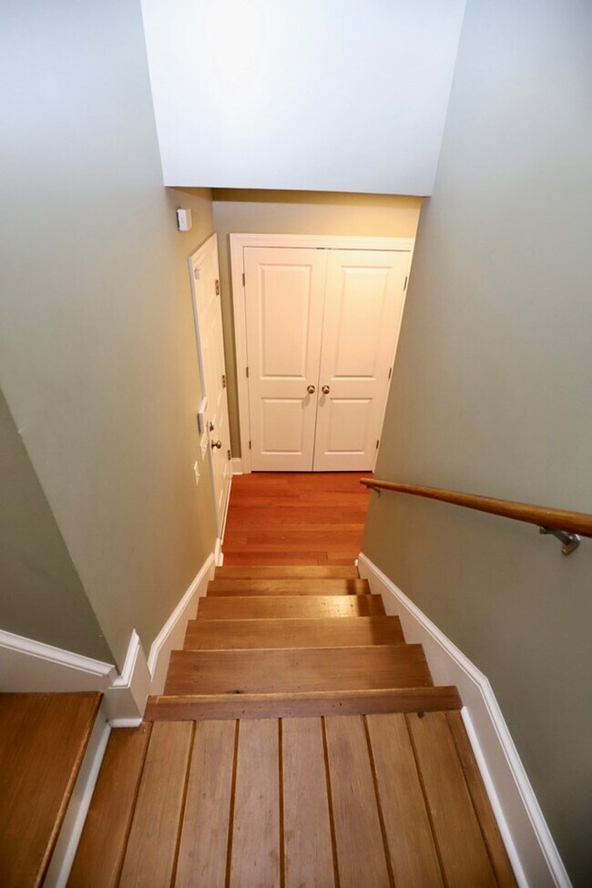 Building Photo - 1280 Winyah St