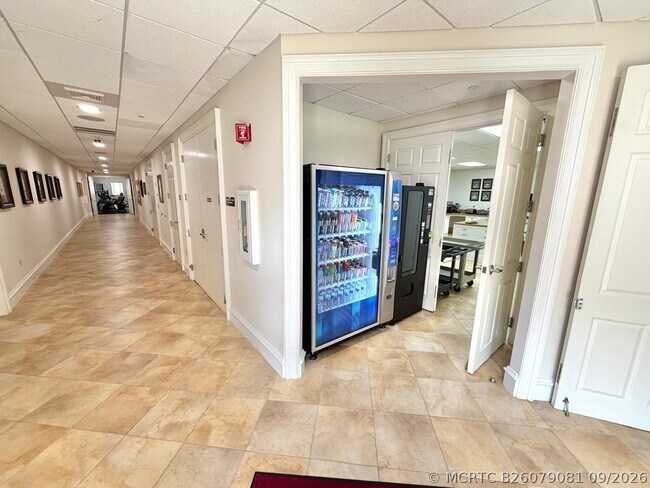 Building Photo - 8000 Carnoustie Pl