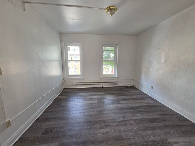 Building Photo - 316 N Eighth St