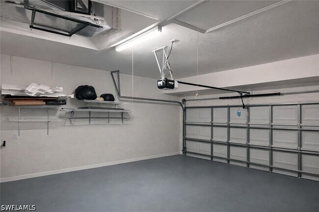 Building Photo - 10710 San Tropez Cir