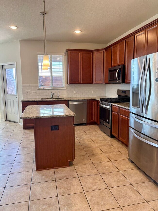 Building Photo - ? Beautiful 4-Bedroom Single-Story in Fort Worth