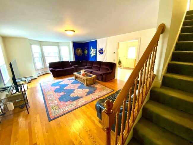 Building Photo - 11 Horne St