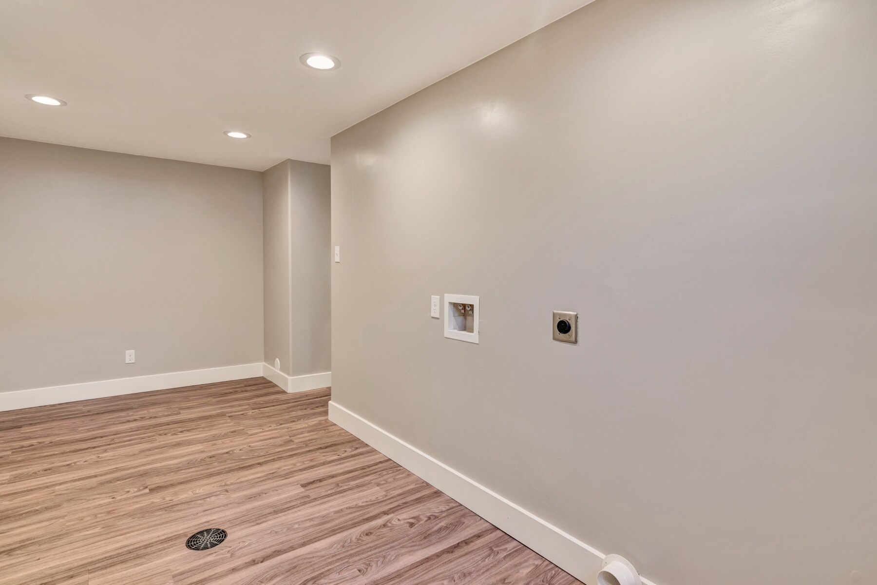 Building Photo - 436 E 6815 S