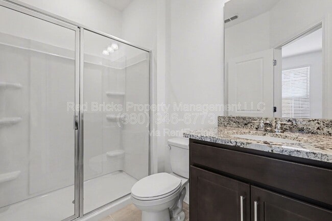 Building Photo - 5011 Rill Ct