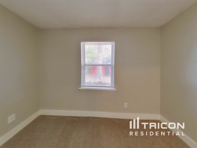 Building Photo - 2169 Khaki Ct