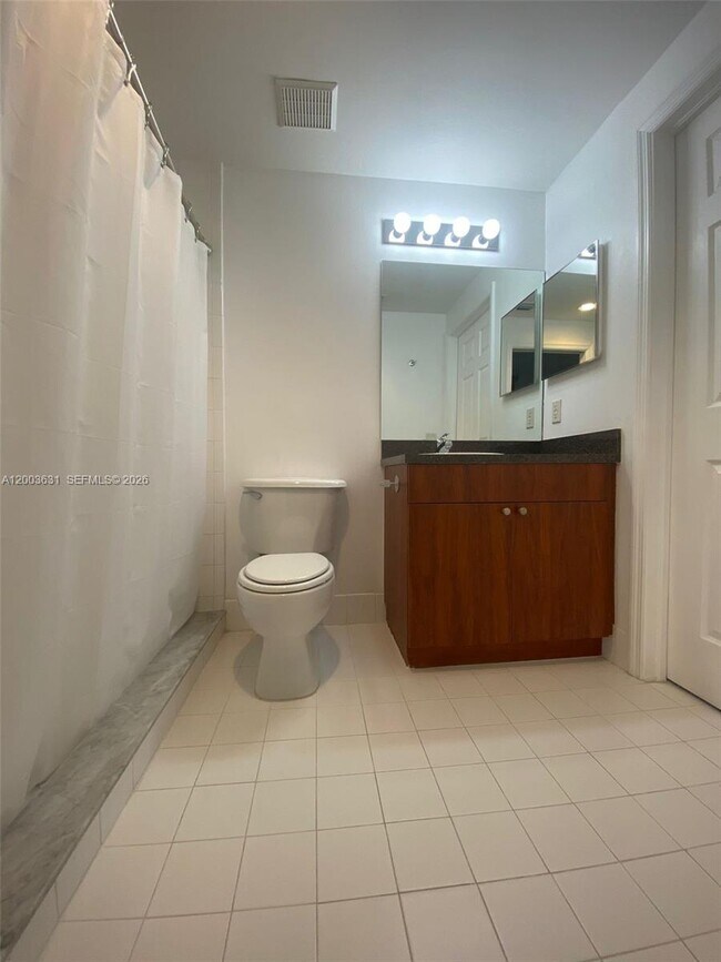 Building Photo - 115 SW 11th St