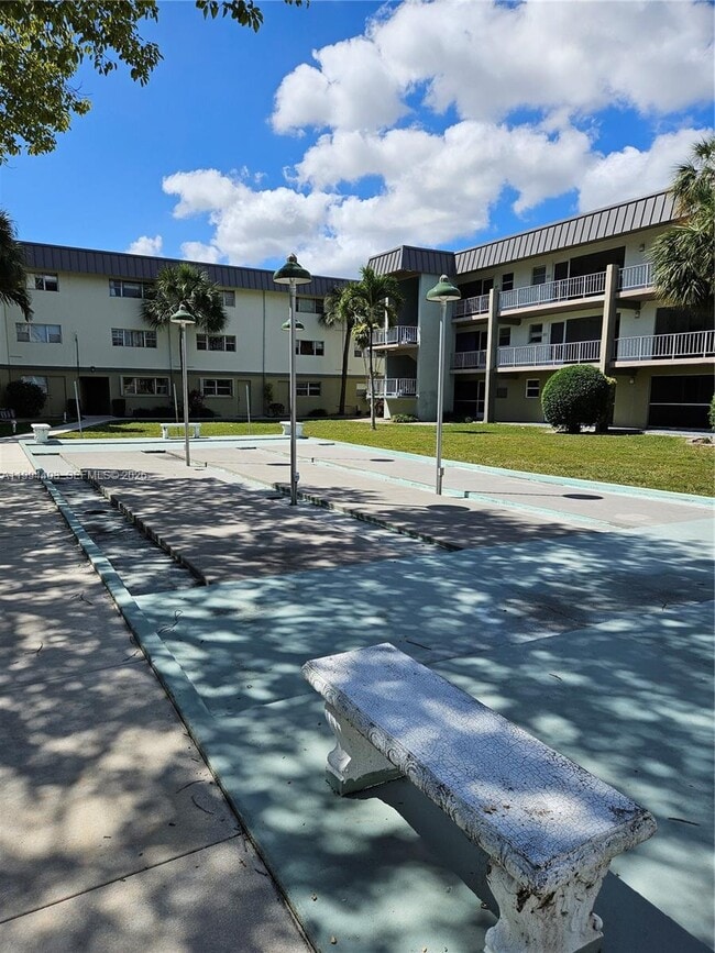 Building Photo - 250 Layne Blvd