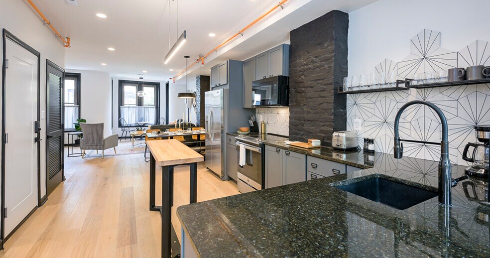 Building Photo - 1322 9th St NW