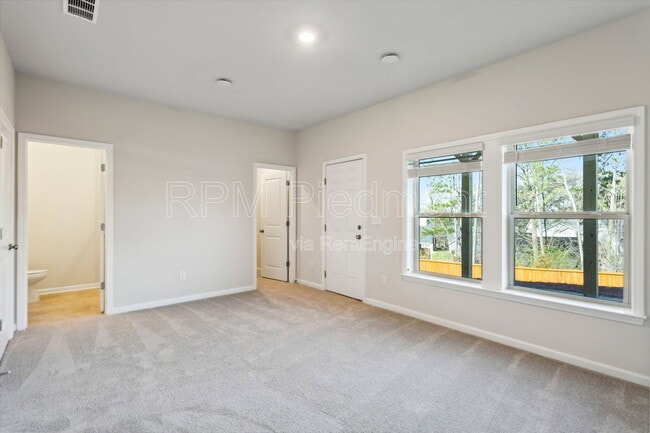 Building Photo - 1604 Halbrook Pl SW