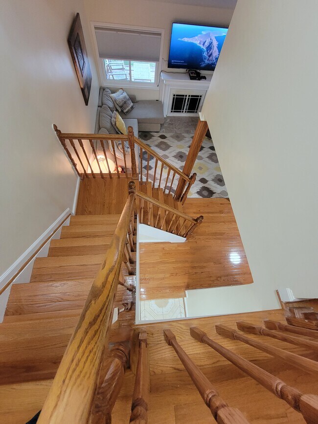 Building Photo - 2217 Saunders Dr