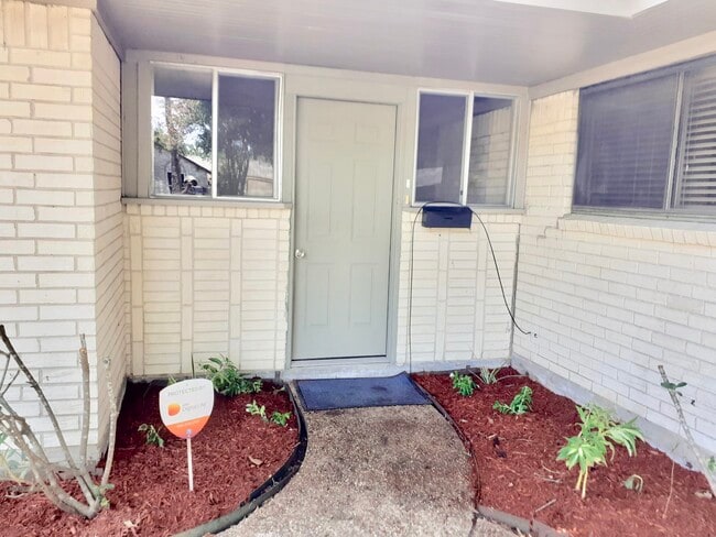 Building Photo - 8302 Coastway Ln