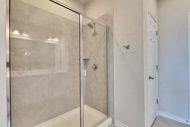 Building Photo - 12121 Cimaizon Dr