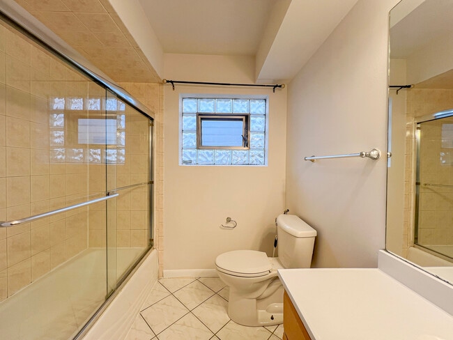 Building Photo - 4716 Thatcher Ave